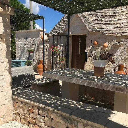 アルベロベッロ Trullo Grace -Trulli Anti' Charme & Relax Bed & Breakfast エクステリア 写真