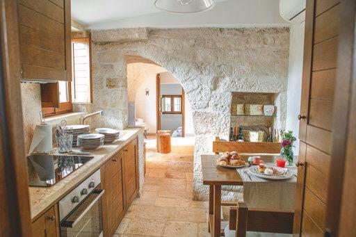 アルベロベッロ Trullo Grace -Trulli Anti' Charme & Relax Bed & Breakfast エクステリア 写真