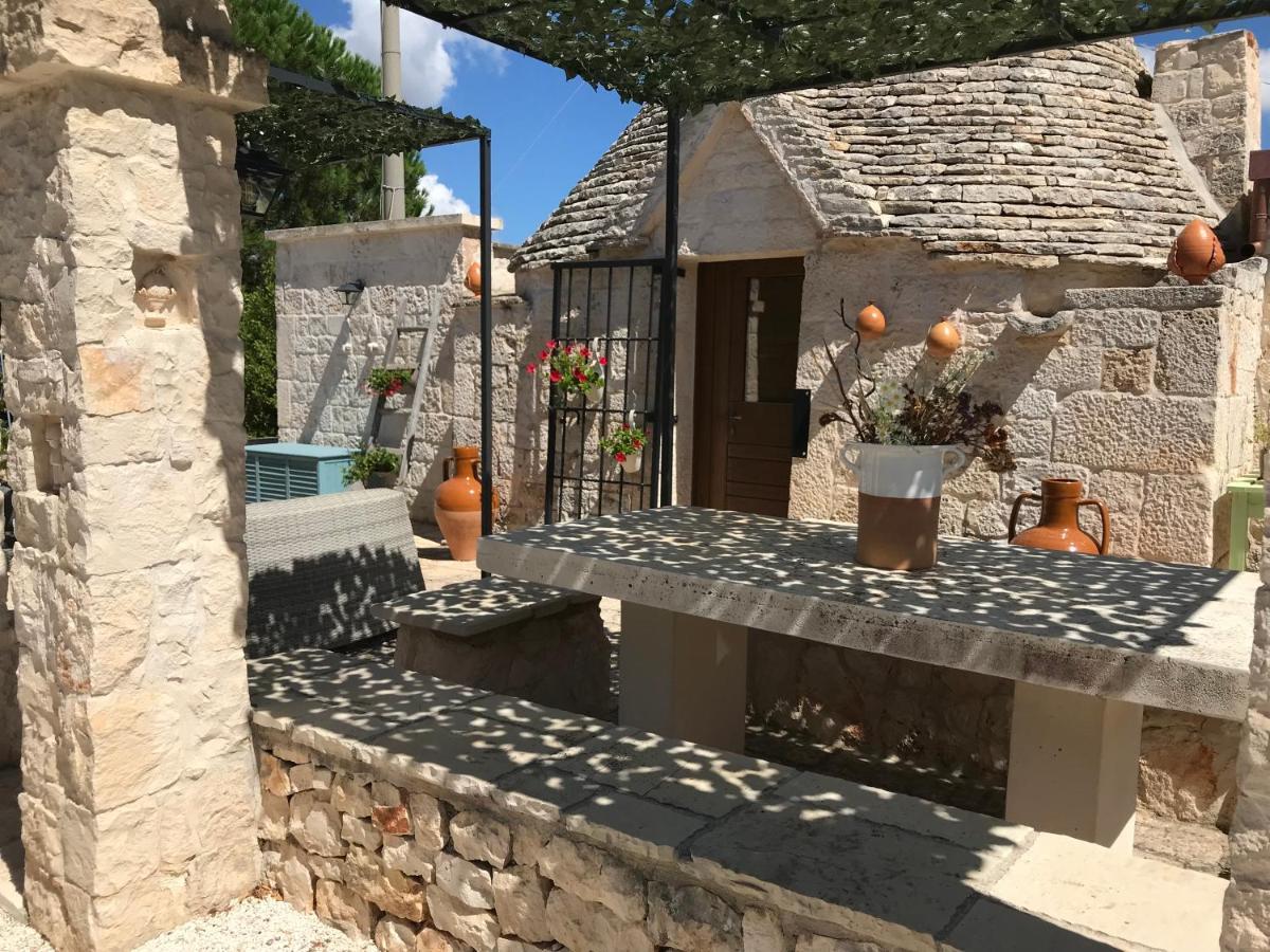 アルベロベッロ Trullo Grace -Trulli Anti' Charme & Relax Bed & Breakfast エクステリア 写真